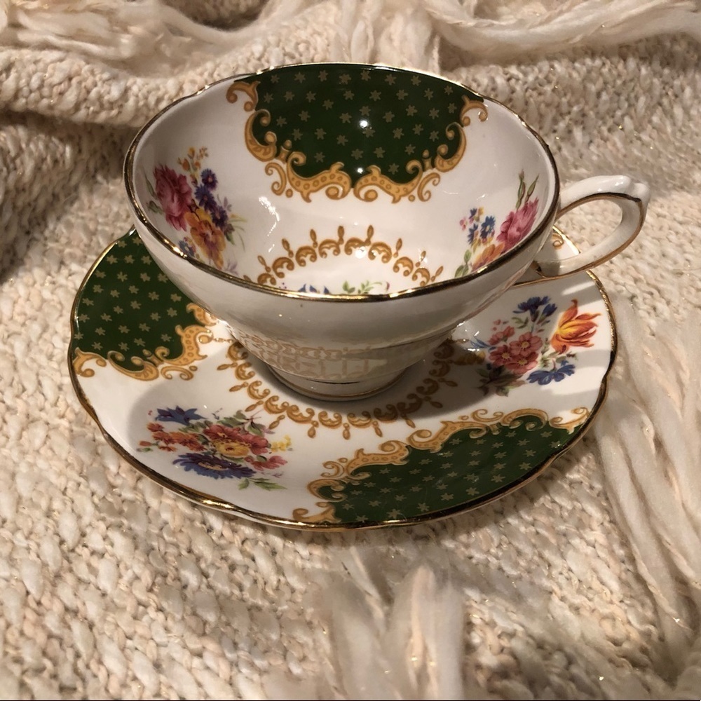 SUTHERLAND STAFFORDSHIRE BONE CHINA TEA CUP